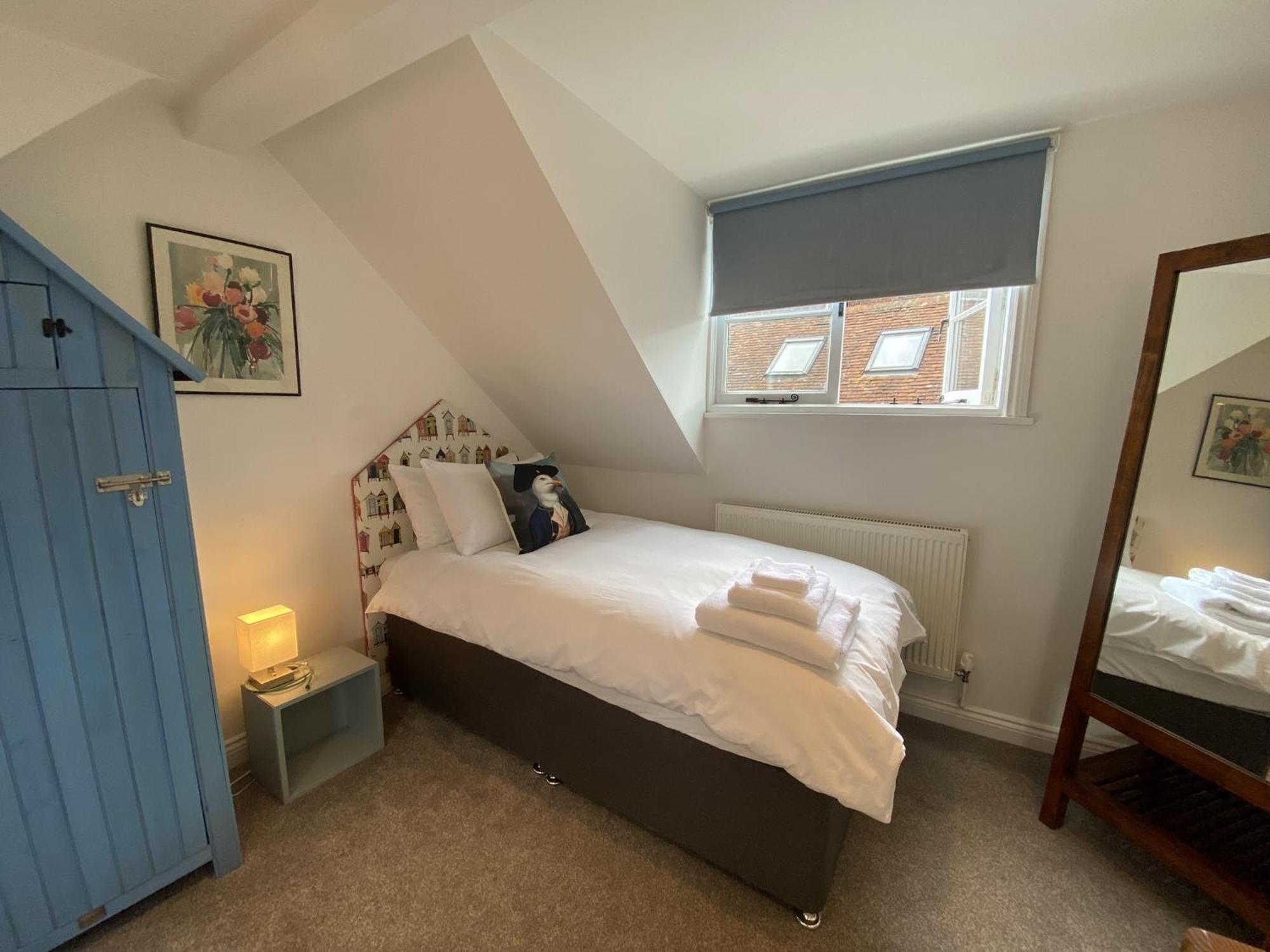 Stylish Cottage With Quay And River View Lymington Exterior photo
